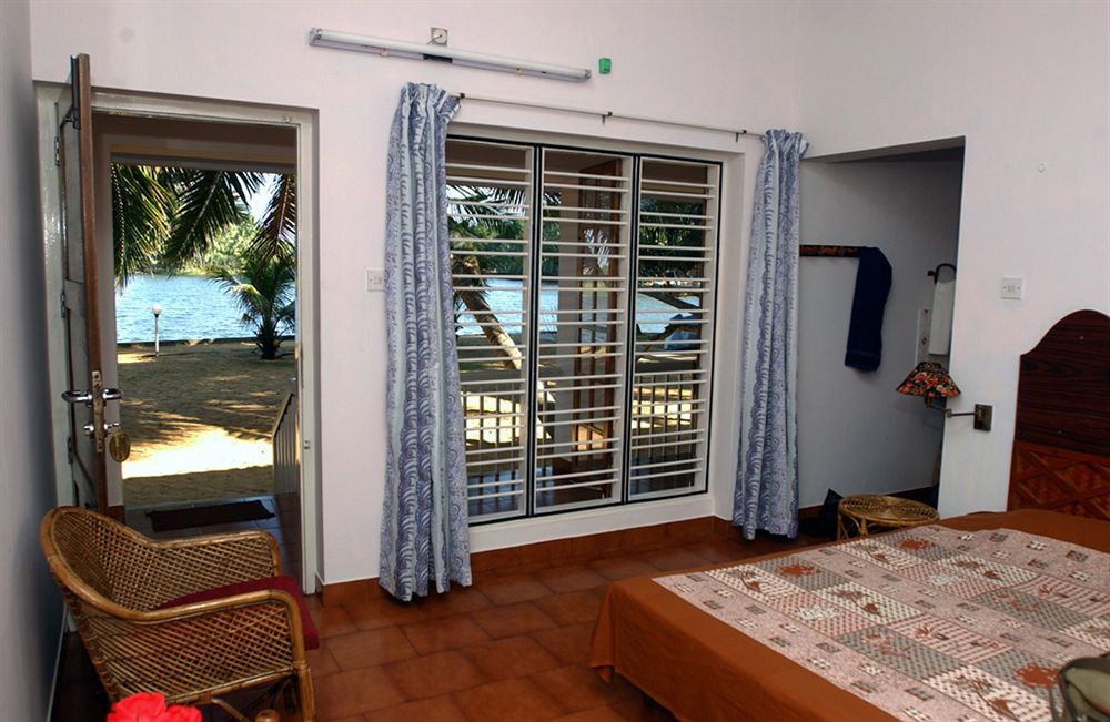 Beach And Lake Ayurvedic Resort, Kovalam Exterior foto