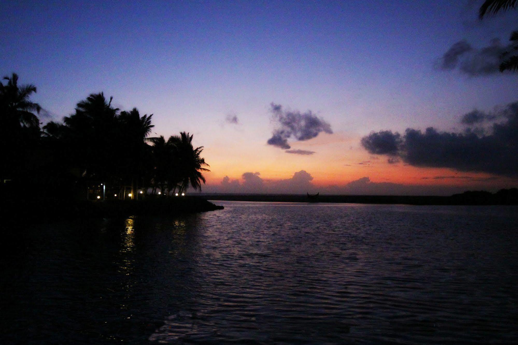 Beach And Lake Ayurvedic Resort, Kovalam Exterior foto